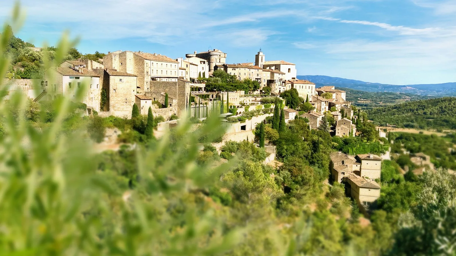 ️ Jour 2 : Luberon, Gordes, Sénanque et Roussillon